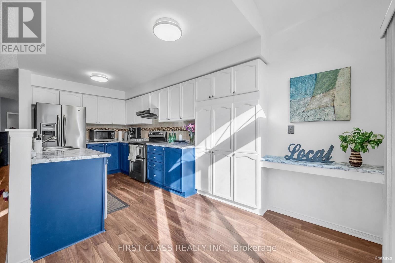 3930 Mcdowell Drive, Mississauga, Ontario  L5M 6P3 - Photo 16 - W12528478