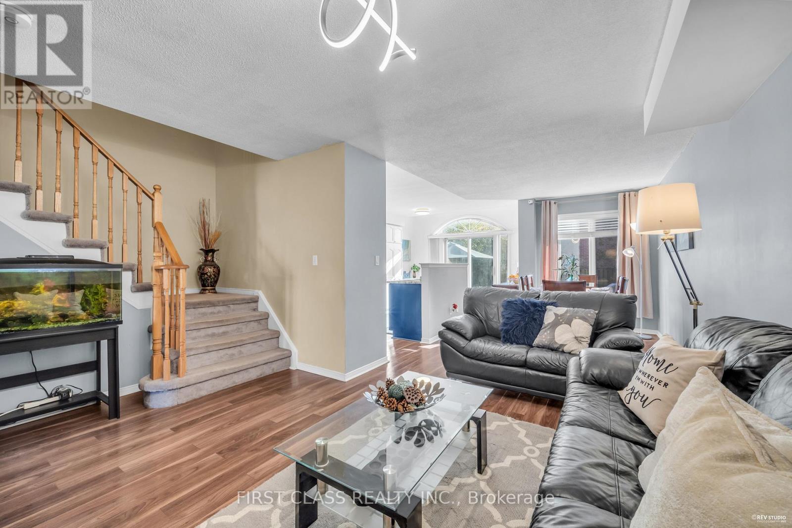 3930 Mcdowell Drive, Mississauga, Ontario  L5M 6P3 - Photo 8 - W12528478