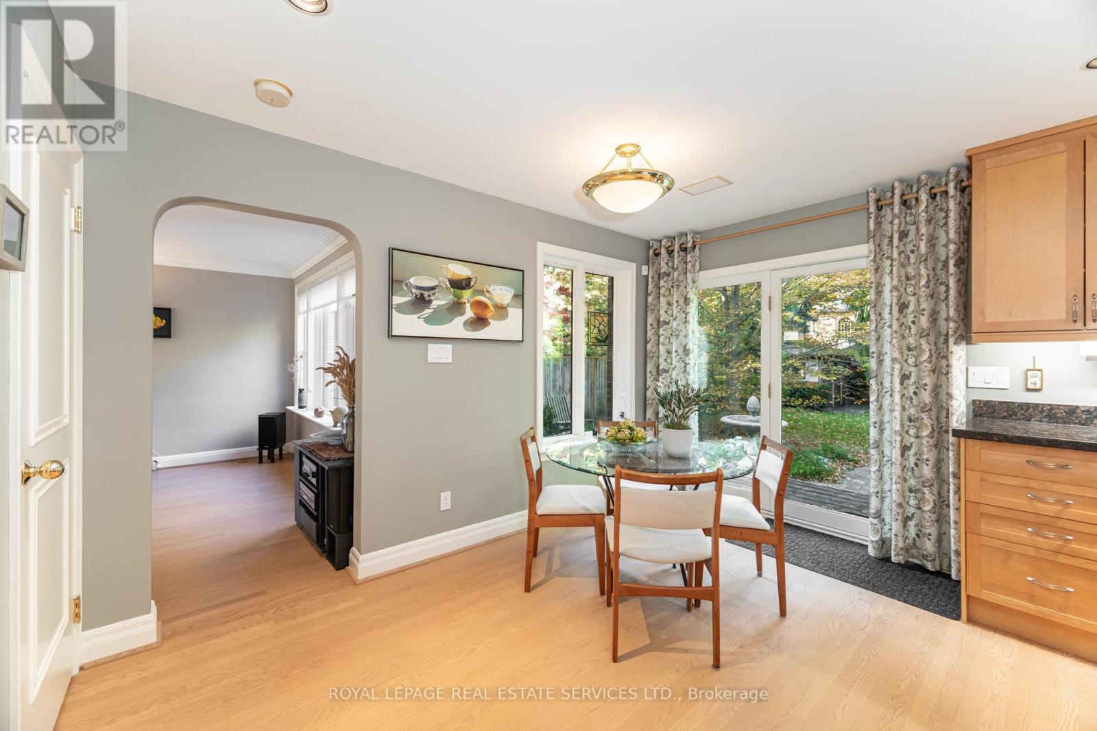 2 Hartfield Court, Toronto, Ontario  M9A 3E3 - Photo 11 - W12528492