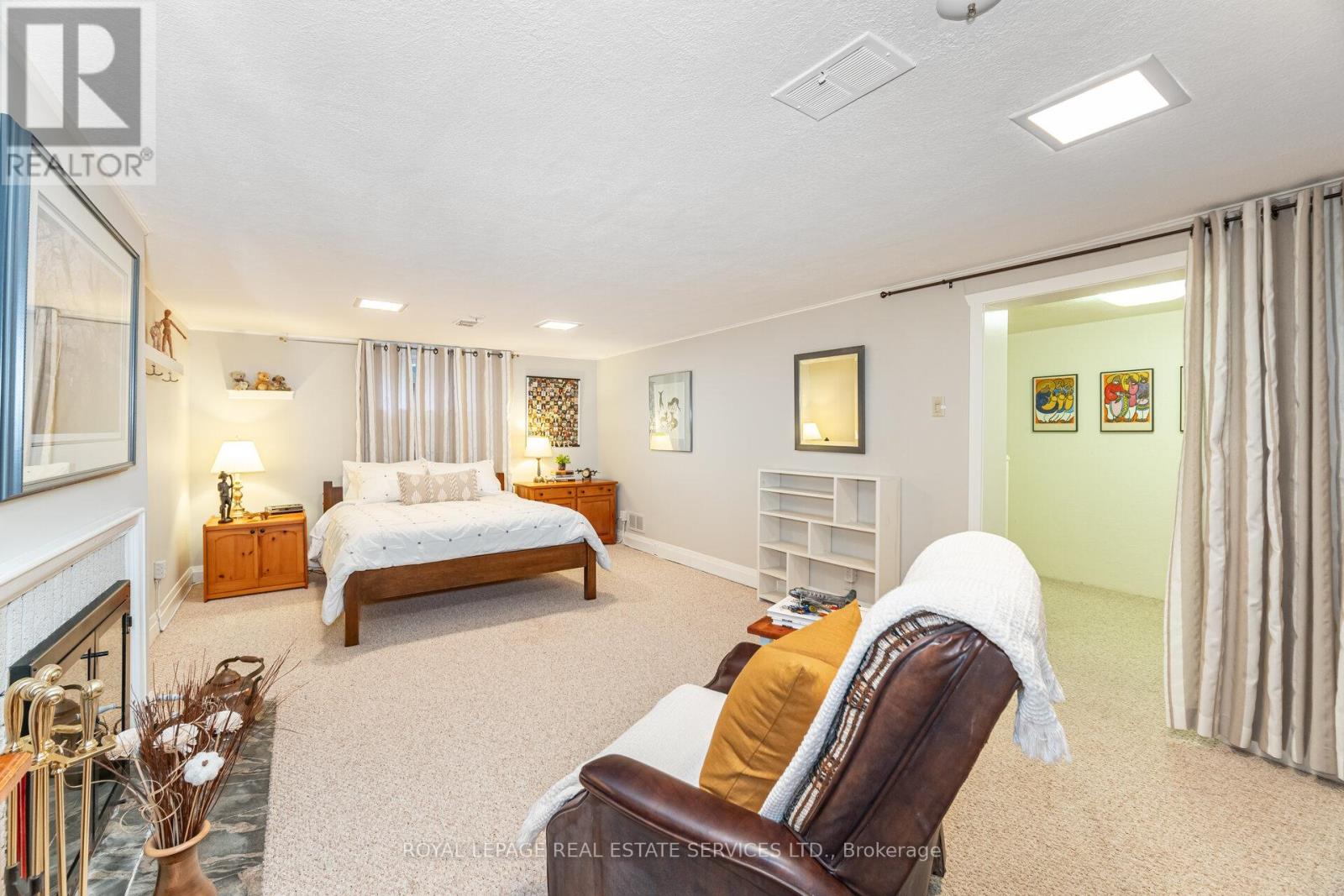 2 Hartfield Court, Toronto, Ontario  M9A 3E3 - Photo 40 - W12528492