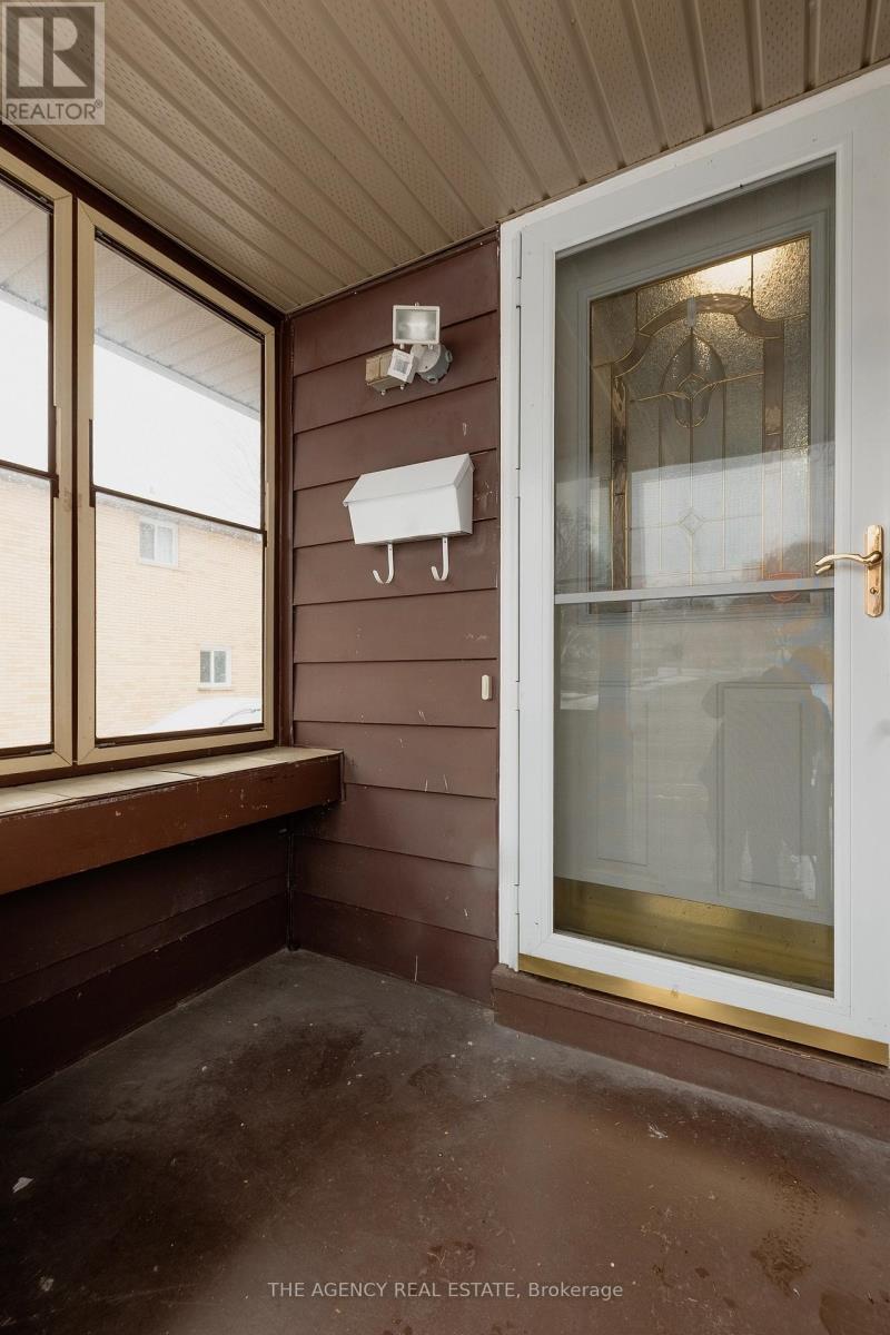 26a Sumner Road, London South, Ontario  N5Z 3Y7 - Photo 3 - X12528696