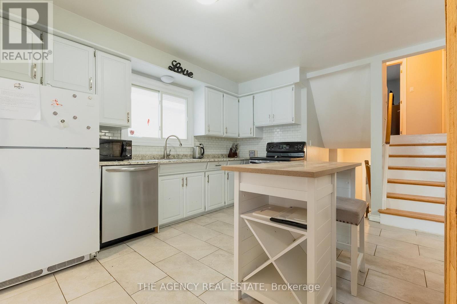 26a Sumner Road, London South, Ontario  N5Z 3Y7 - Photo 8 - X12528696