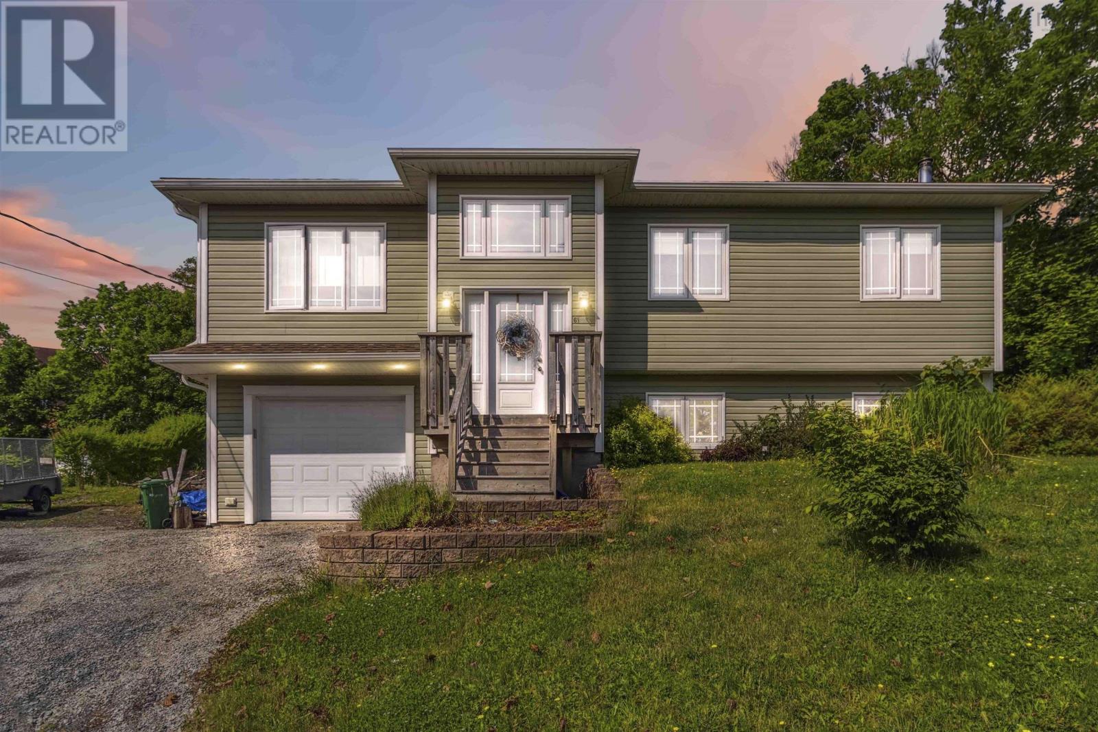 61 Maple Avenue, Lunenburg, Nova Scotia