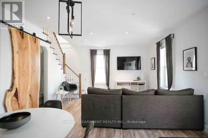 1 - 426 Wilson Street E, Hamilton, Ontario  L9G 2C3 - Photo 15 - X12528286