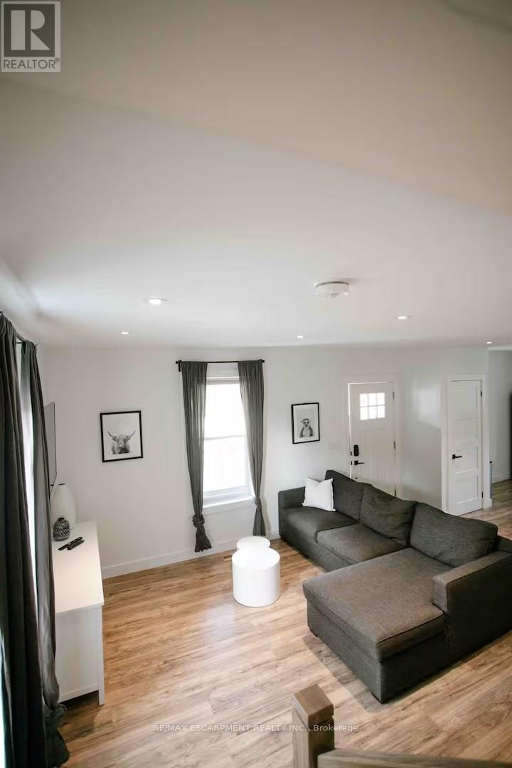 1 - 426 Wilson Street E, Hamilton, Ontario  L9G 2C3 - Photo 18 - X12528286