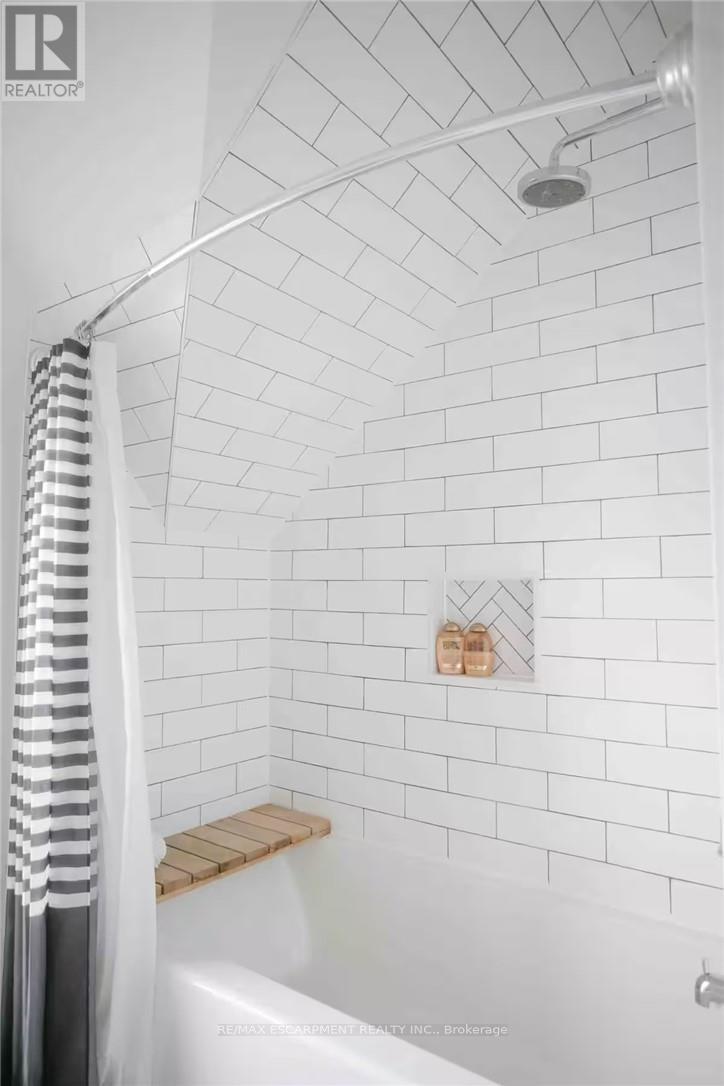 1 - 426 Wilson Street E, Hamilton, Ontario  L9G 2C3 - Photo 34 - X12528286