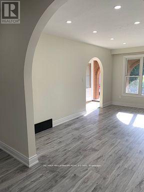 351 Queen Victoria Drive, Hamilton, Ontario  L8W 1G6 - Photo 2 - X12528290