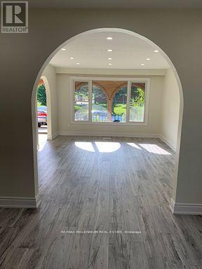 351 Queen Victoria Drive, Hamilton, Ontario  L8W 1G6 - Photo 3 - X12528290