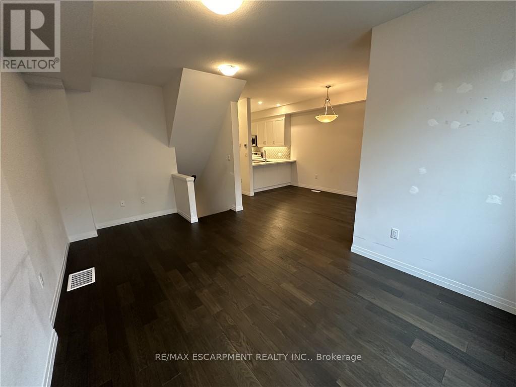 16 Ritchie Lane, Hamilton, Ontario  L9G 3K9 - Photo 6 - X12528356