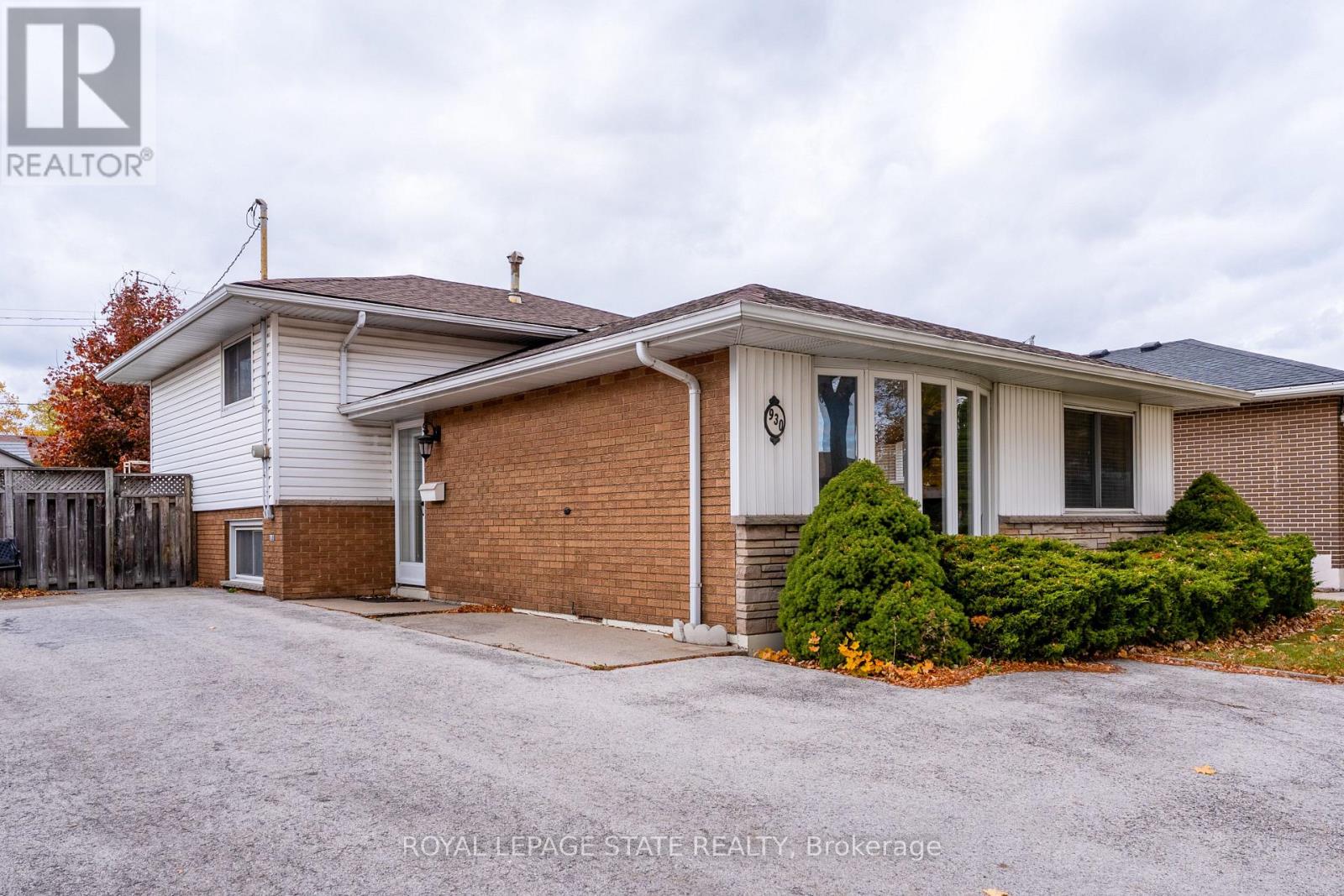 930 Upper Ottawa Street, Hamilton, Ontario  L8T 3V7 - Photo 3 - X12528364