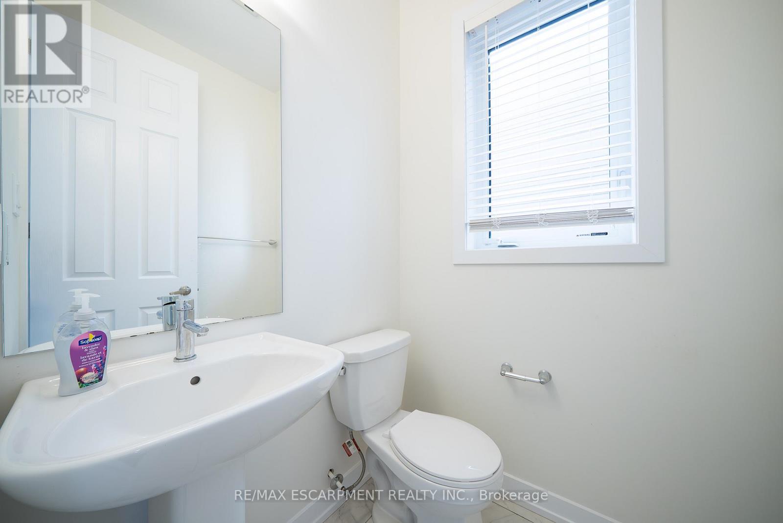 196 Wilmot Road, Brantford, Ontario  N3T 0W7 - Photo 5 - X12528480