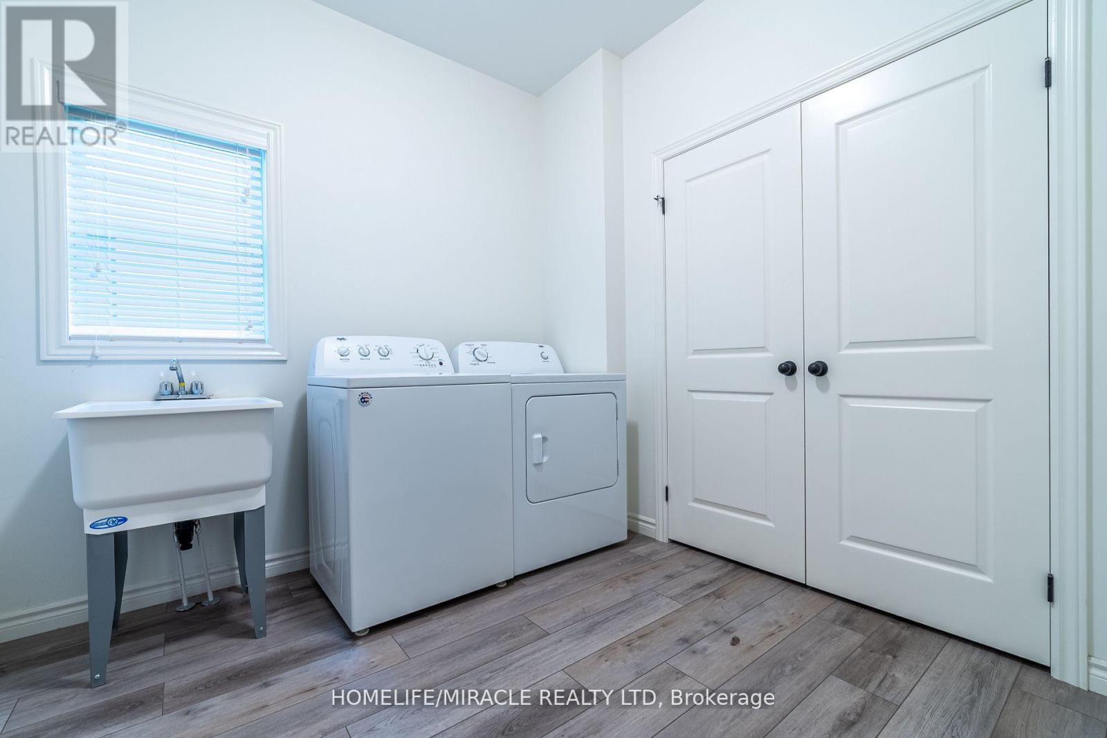 298 Middleton Avenue, London South, Ontario  N6L 0E9 - Photo 8 - X12528494