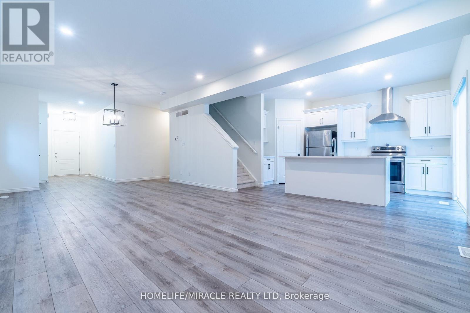 298 Middleton Avenue, London South, Ontario  N6L 0E9 - Photo 9 - X12528494