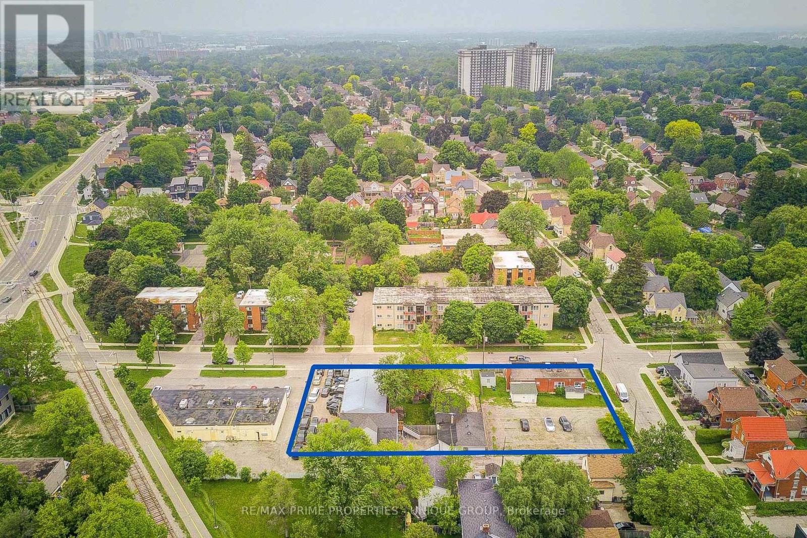 155 AHRENS STREET W, Kitchener, Ontario