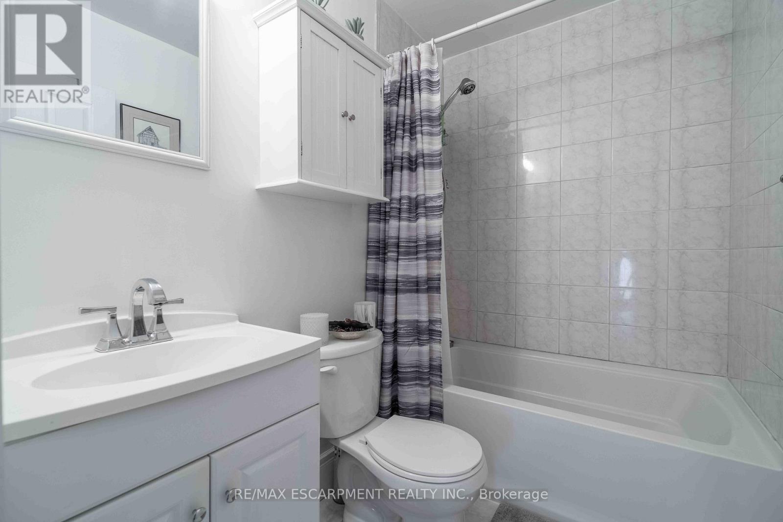 333 Osborne Street, Hamilton, Ontario  L8H 6S5 - Photo 18 - X12528512