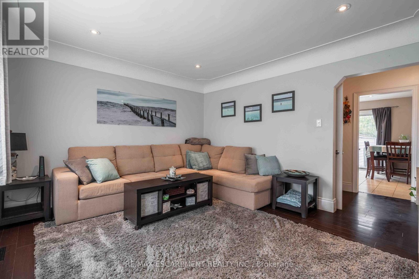 333 Osborne Street, Hamilton, Ontario  L8H 6S5 - Photo 5 - X12528512