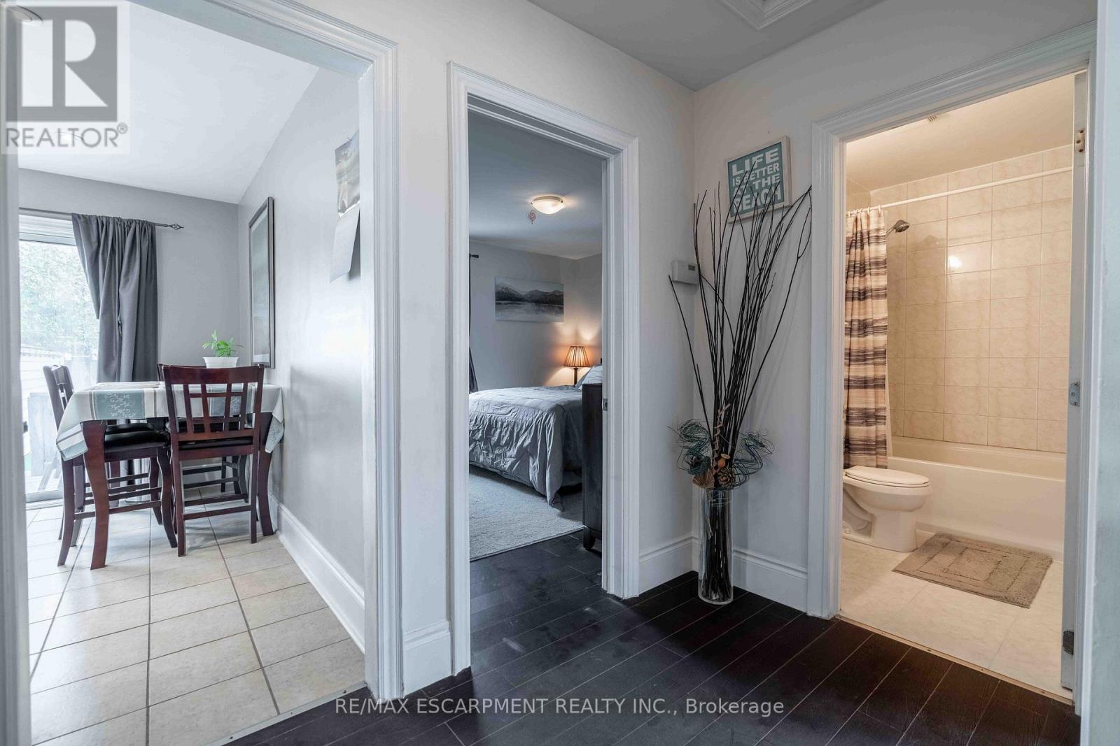 333 Osborne Street, Hamilton, Ontario  L8H 6S5 - Photo 8 - X12528512