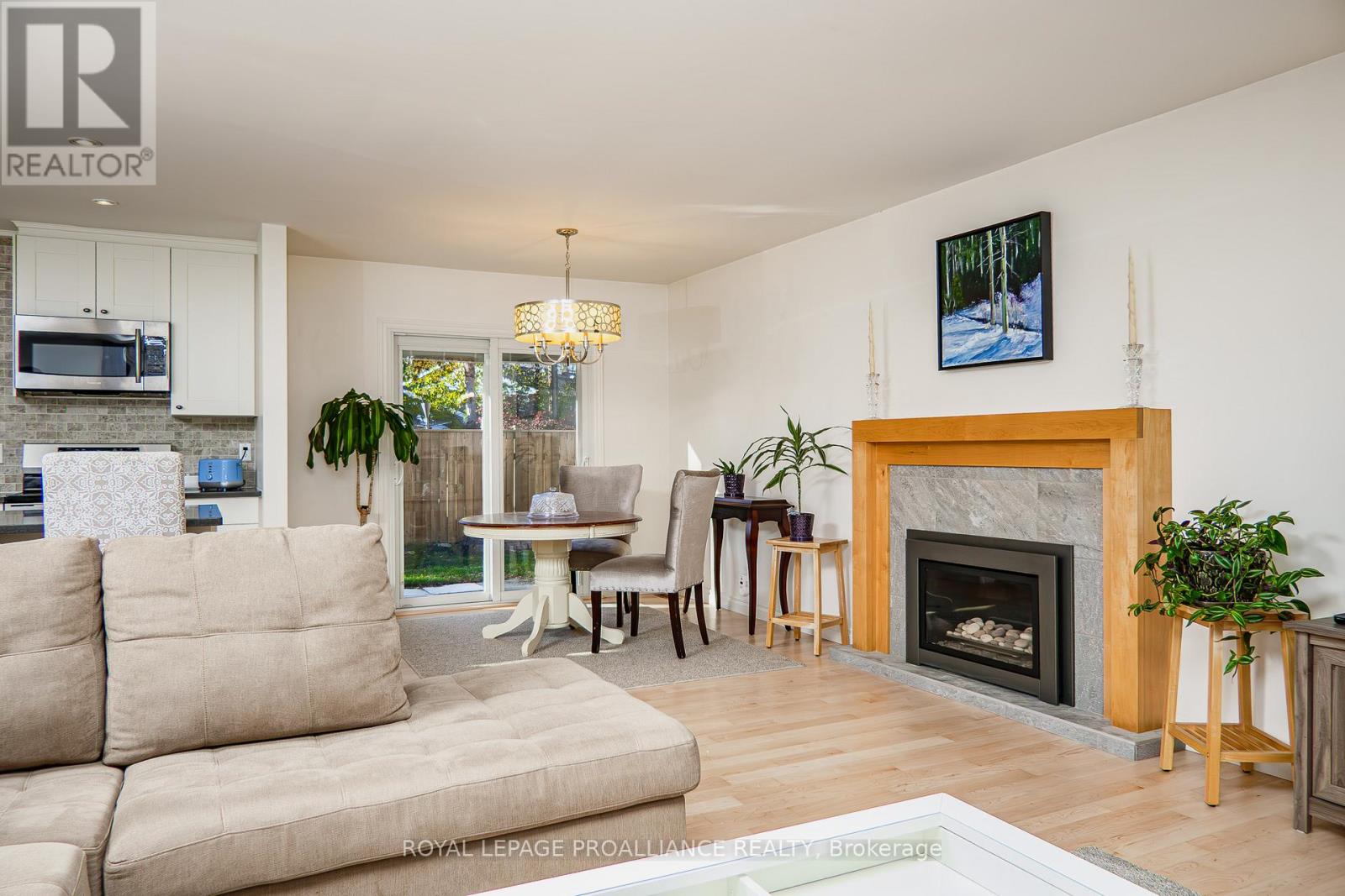 39 Parkview Heights, Quinte West, Ontario  K8V 5M1 - Photo 19 - X12528564