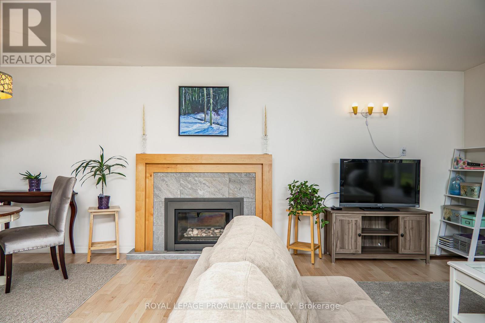 39 Parkview Heights, Quinte West, Ontario  K8V 5M1 - Photo 21 - X12528564