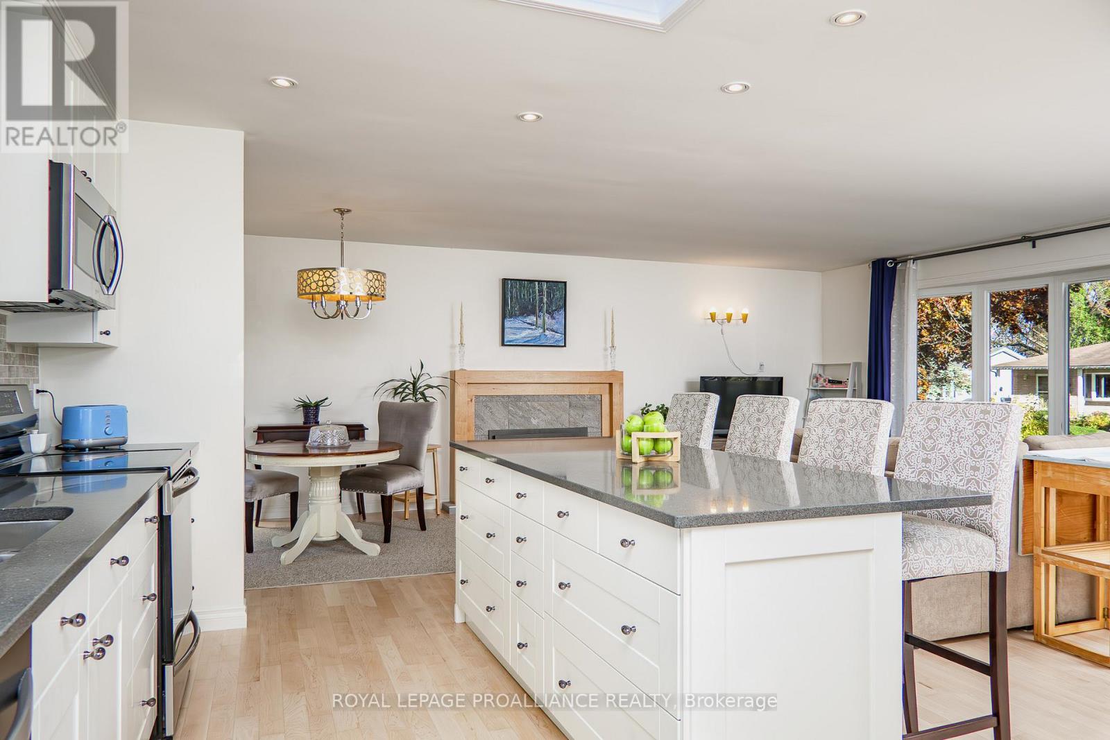 39 Parkview Heights, Quinte West, Ontario  K8V 5M1 - Photo 25 - X12528564