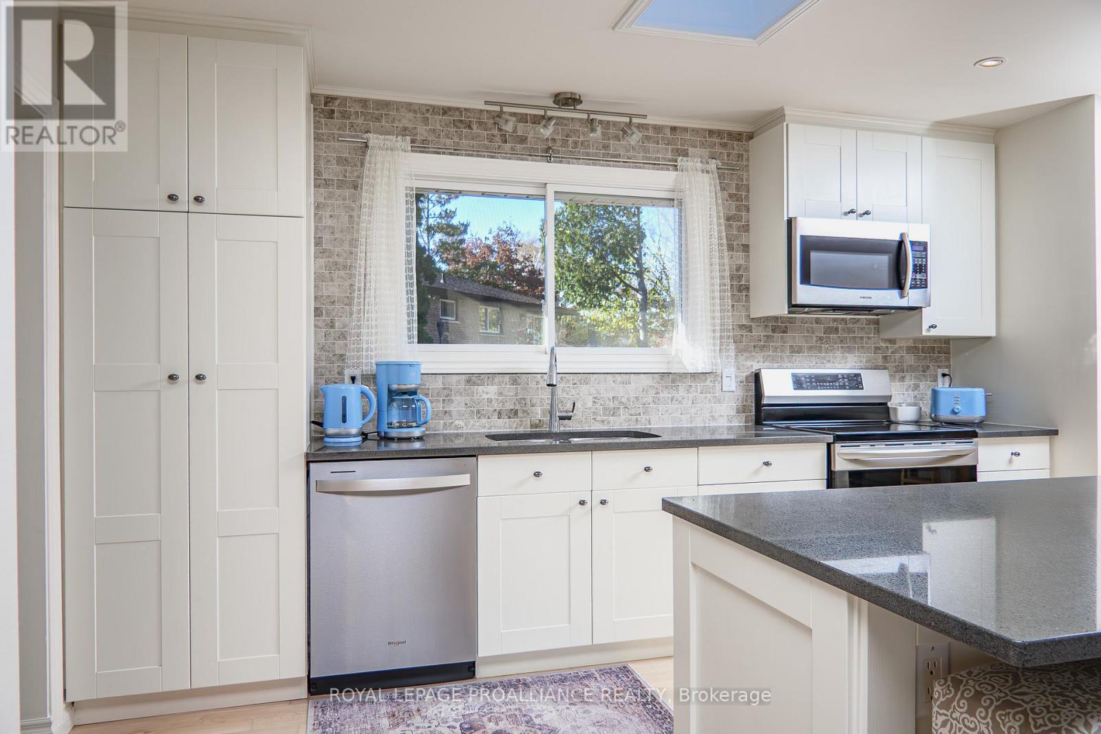 39 Parkview Heights, Quinte West, Ontario  K8V 5M1 - Photo 26 - X12528564