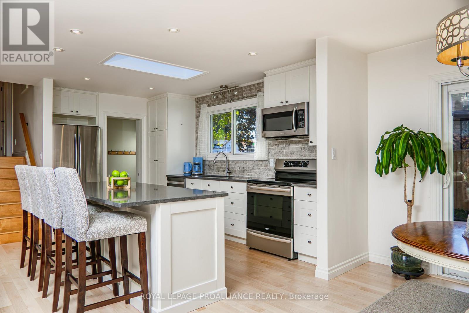 39 Parkview Heights, Quinte West, Ontario  K8V 5M1 - Photo 30 - X12528564