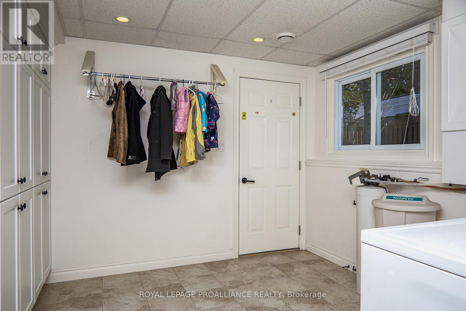 39 Parkview Heights, Quinte West, Ontario  K8V 5M1 - Photo 41 - X12528564