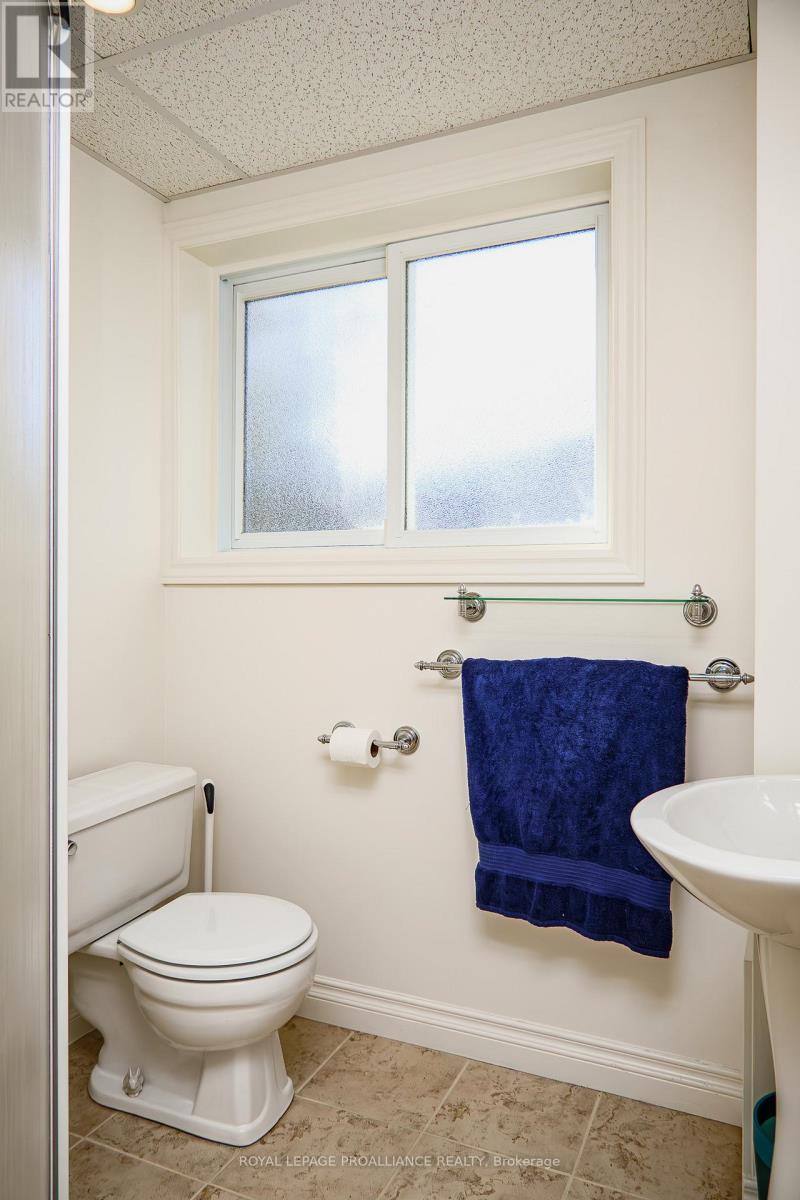 39 Parkview Heights, Quinte West, Ontario  K8V 5M1 - Photo 43 - X12528564