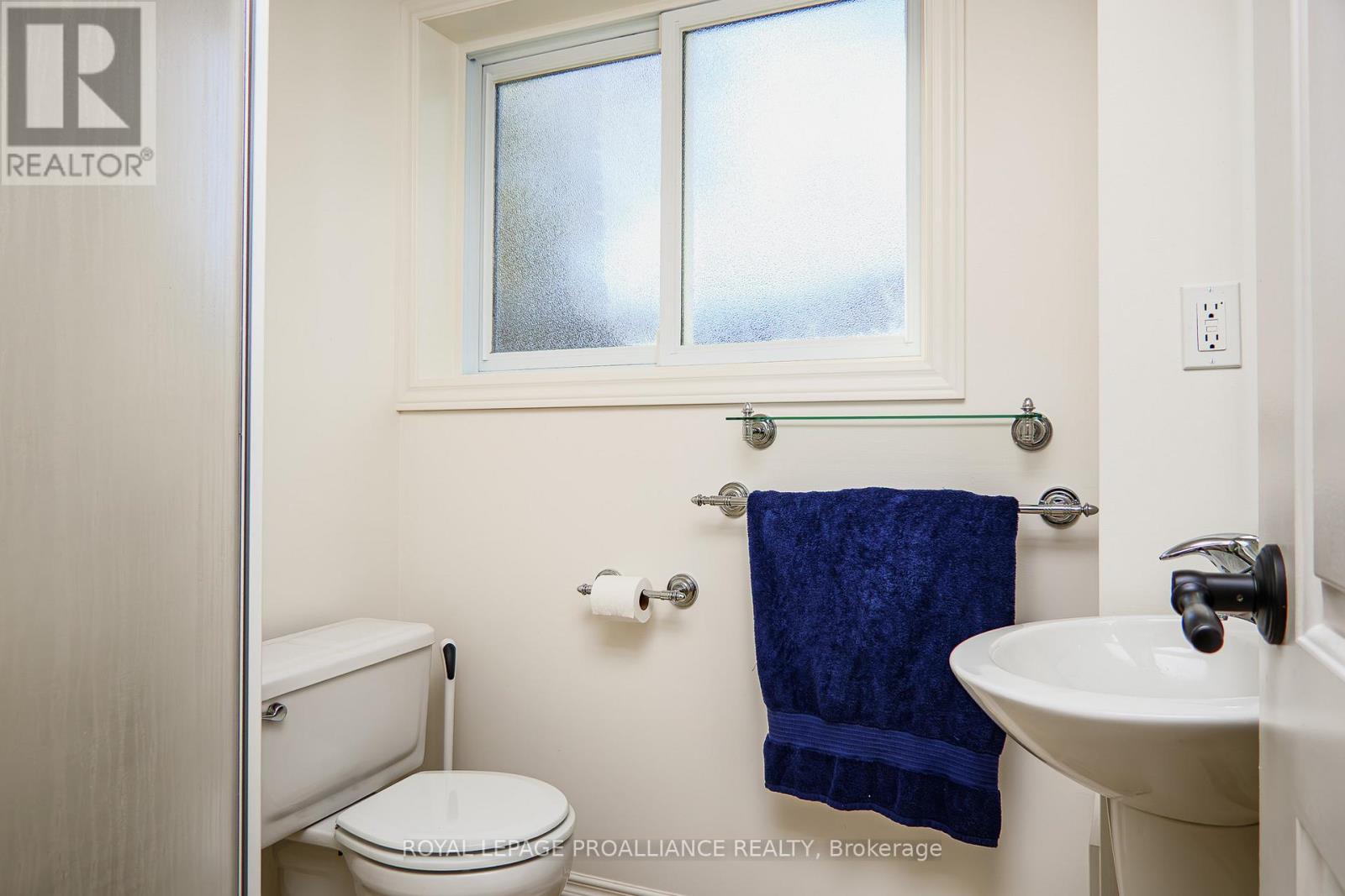 39 Parkview Heights, Quinte West, Ontario  K8V 5M1 - Photo 44 - X12528564