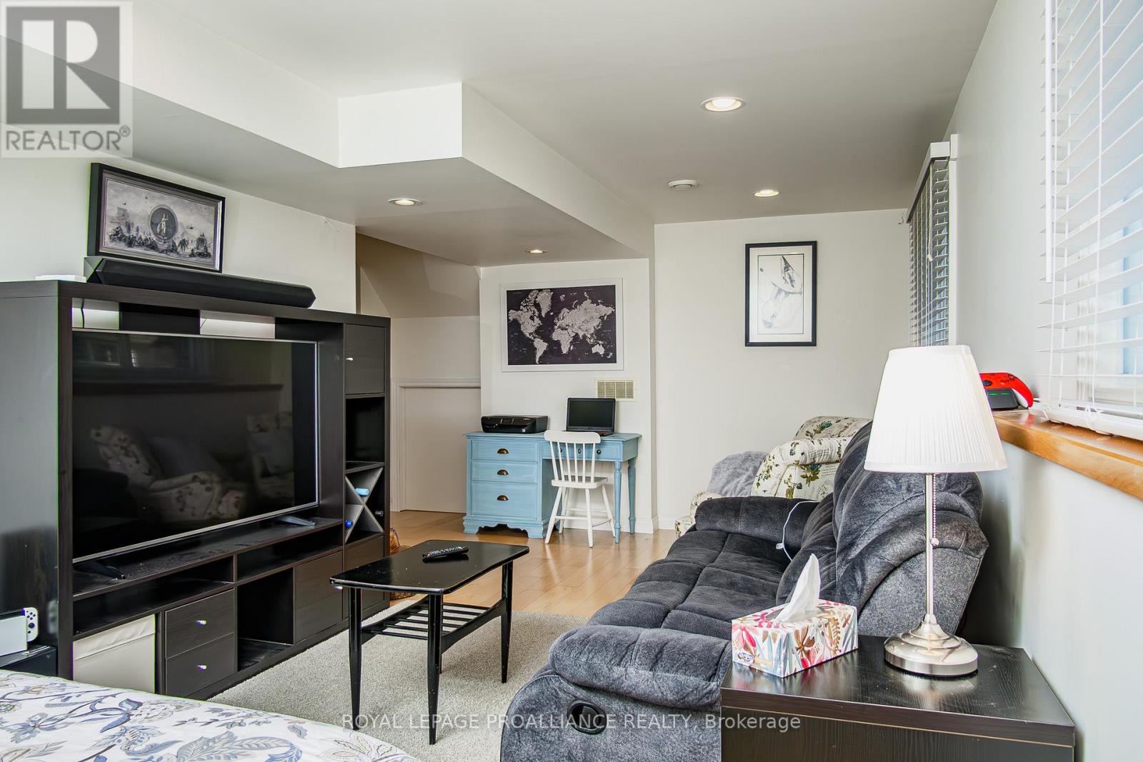 39 Parkview Heights, Quinte West, Ontario  K8V 5M1 - Photo 47 - X12528564