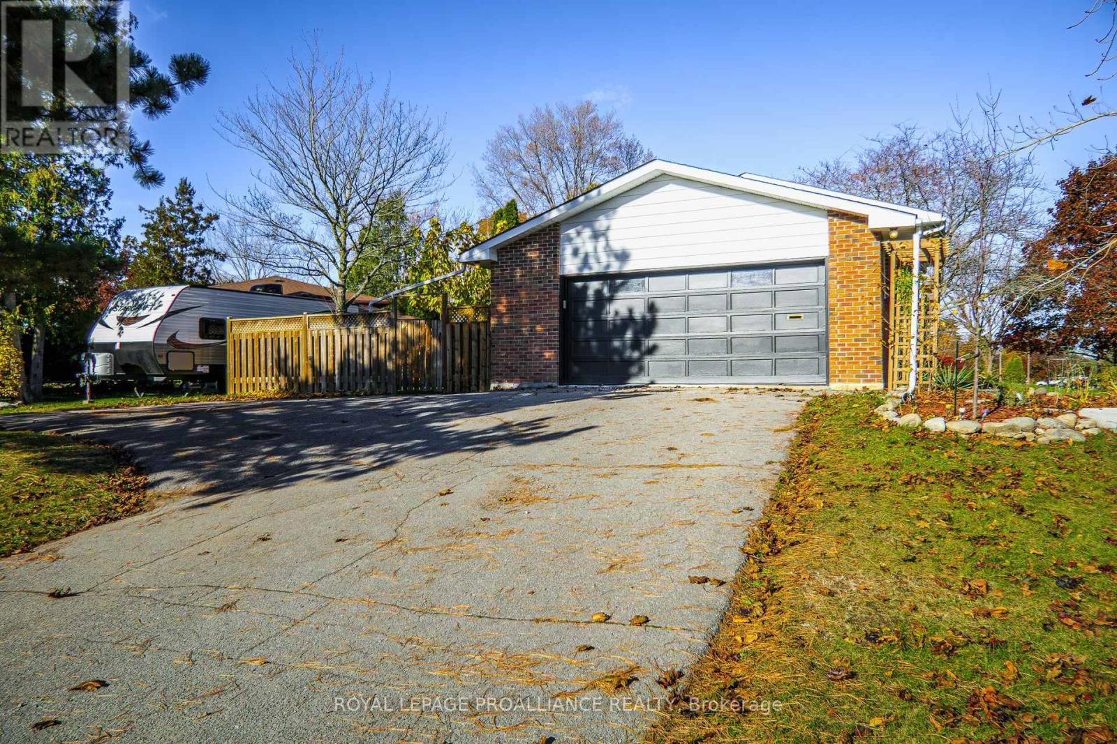 39 Parkview Heights, Quinte West, Ontario  K8V 5M1 - Photo 8 - X12528564