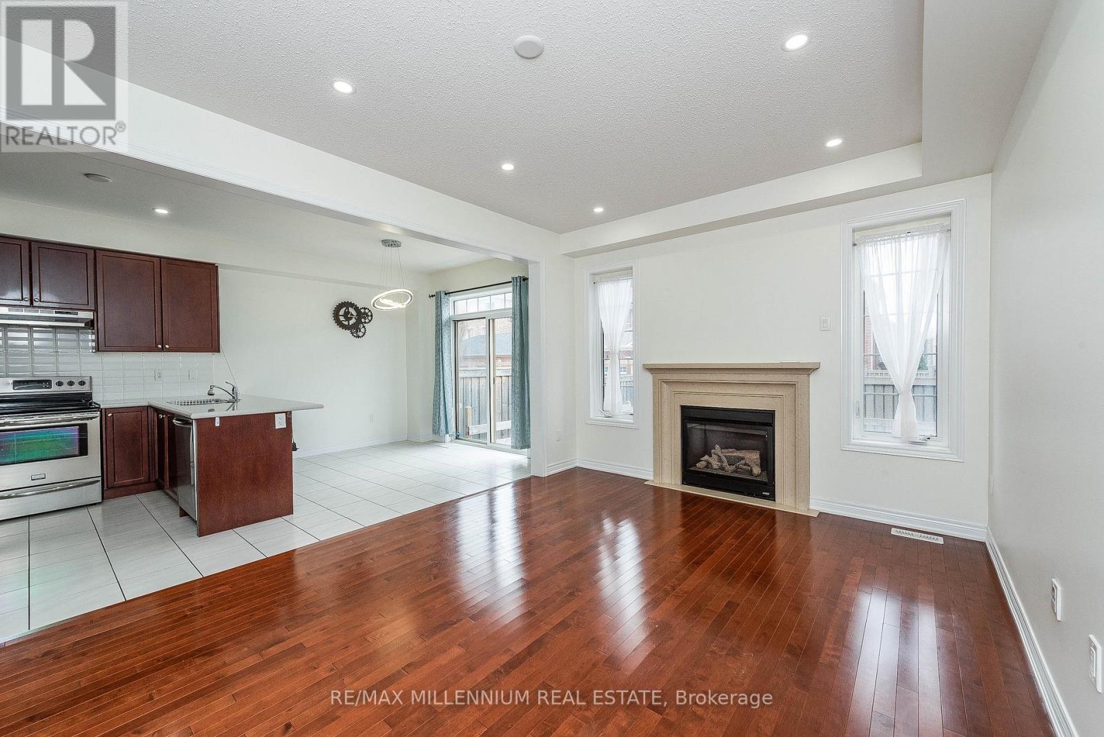 180 Pelee Avenue, Vaughan, Ontario  L4H 3Z9 - Photo 13 - N12526414