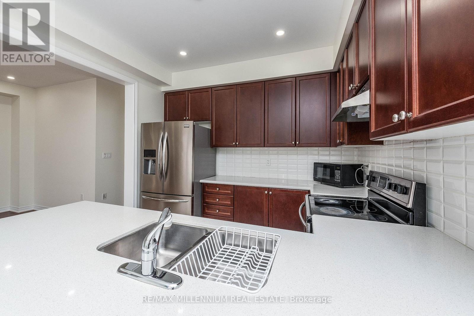 180 Pelee Avenue, Vaughan, Ontario  L4H 3Z9 - Photo 21 - N12526414