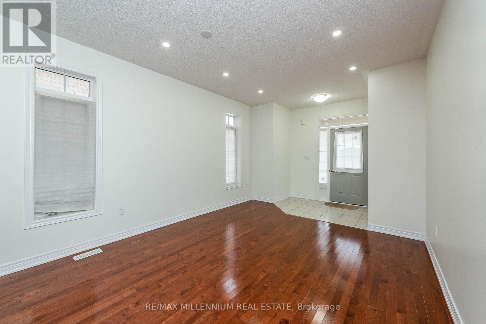 180 Pelee Avenue, Vaughan, Ontario  L4H 3Z9 - Photo 7 - N12526414