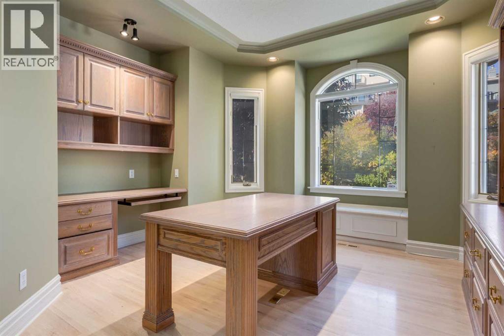 14 Patina Lane Sw, Calgary, Alberta  T3H 3N4 - Photo 3 - A2263476