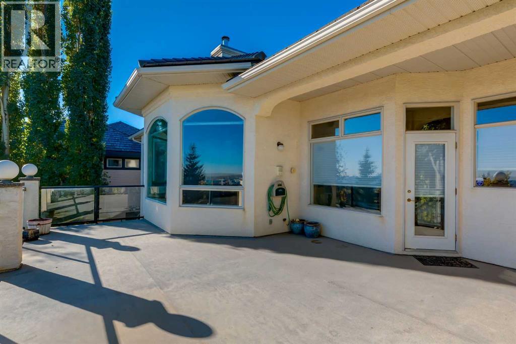 14 Patina Lane Sw, Calgary, Alberta  T3H 3N4 - Photo 16 - A2263476