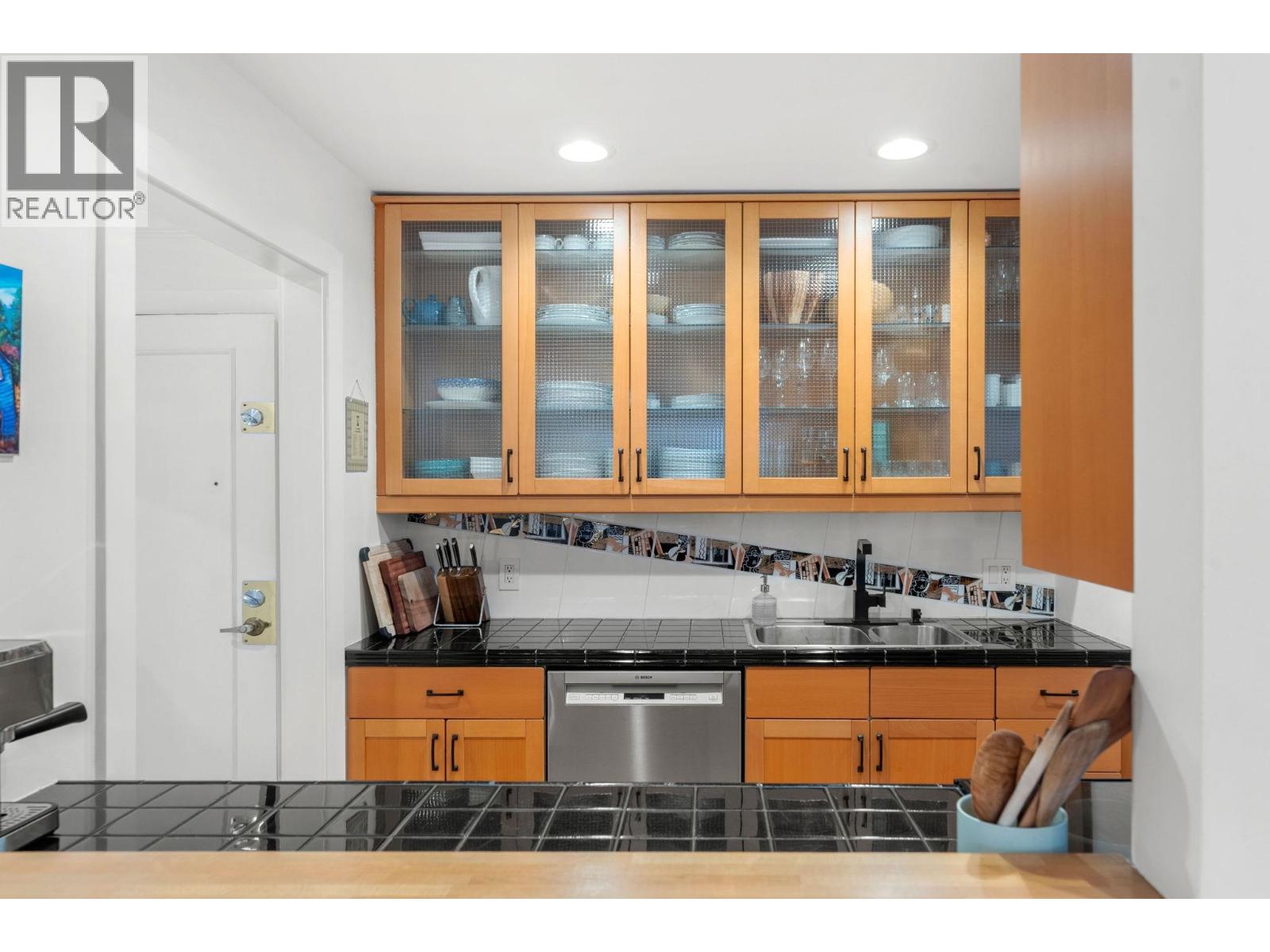 201 1130 W 13th Avenue, Vancouver, British Columbia  V6H 1N3 - Photo 11 - R3066039