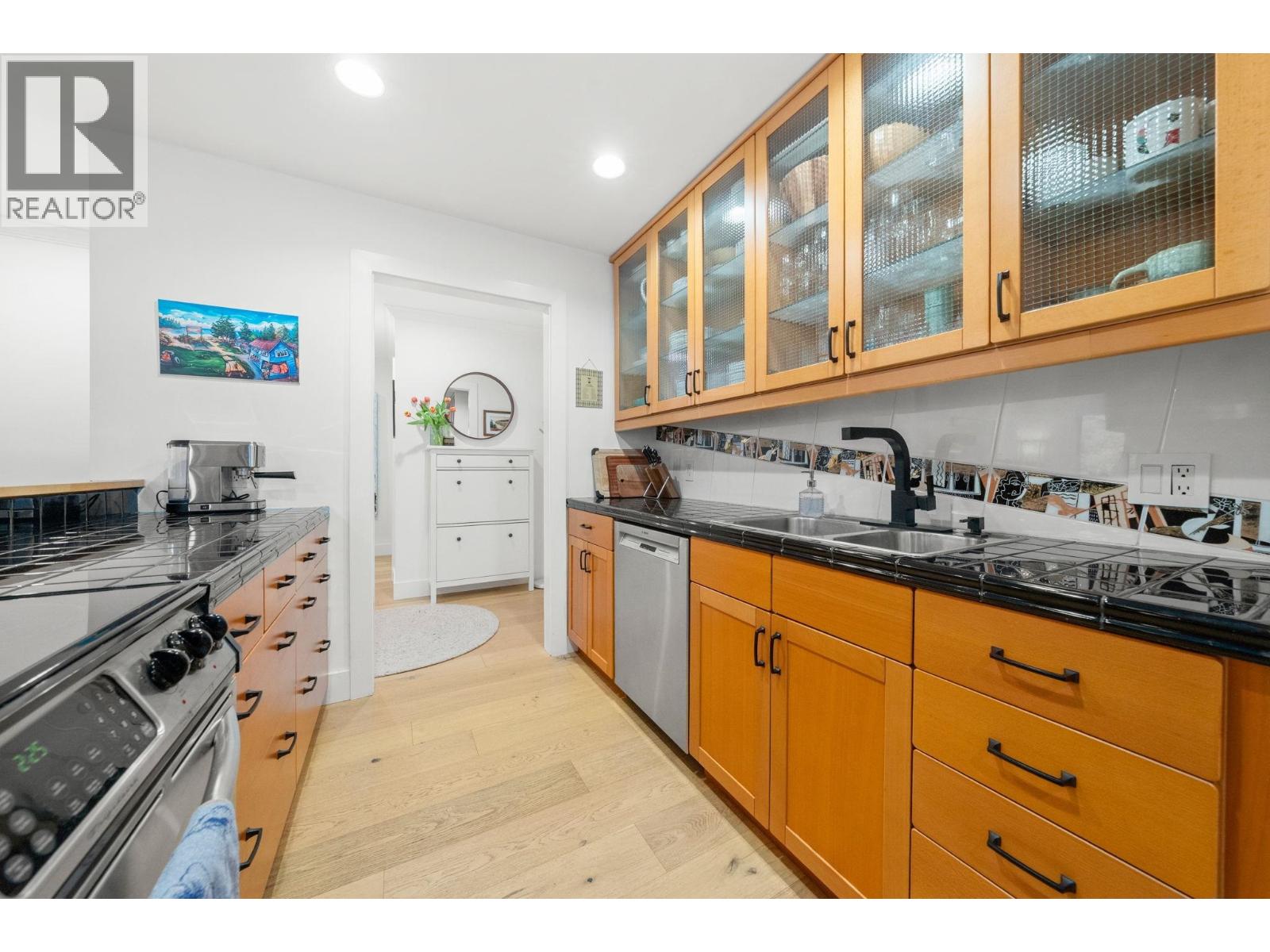 201 1130 W 13th Avenue, Vancouver, British Columbia  V6H 1N3 - Photo 12 - R3066039