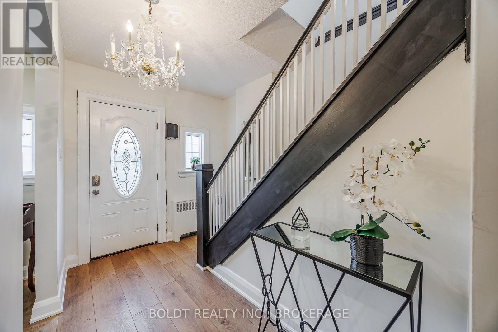 6351 Leeming Street, Niagara Falls, Ontario  L2G 1K3 - Photo 11 - X12528556