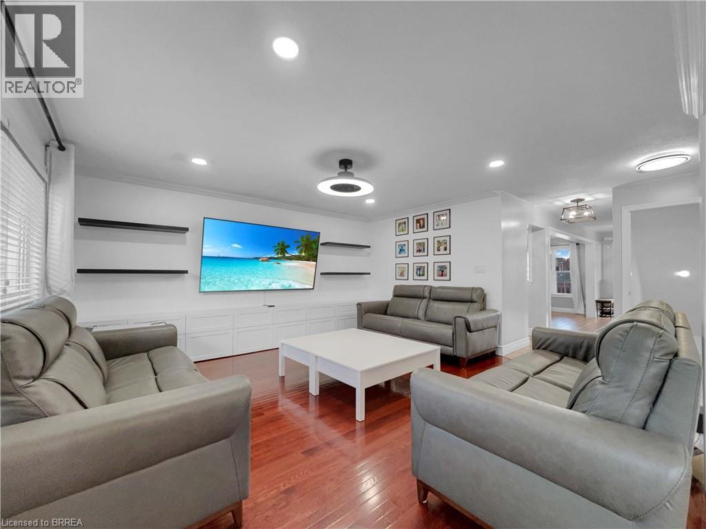 12 Shantz Avenue, Brantford, Ontario  N3T 0A7 - Photo 10 - 40784215