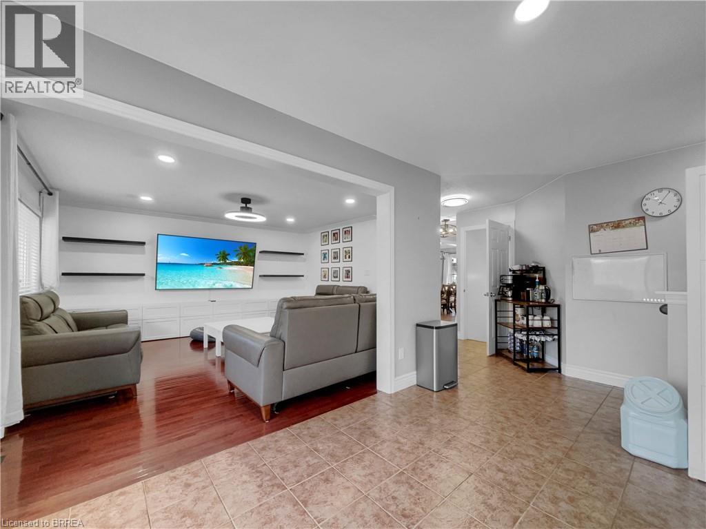 12 Shantz Avenue, Brantford, Ontario  N3T 0A7 - Photo 14 - 40784215