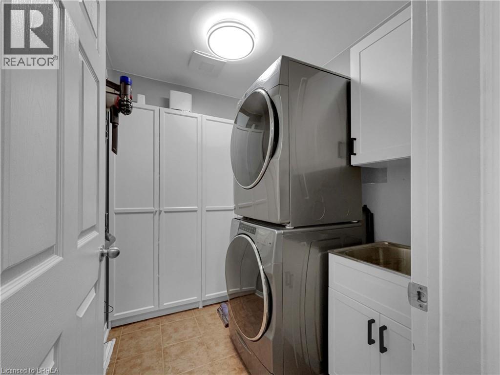 12 Shantz Avenue, Brantford, Ontario  N3T 0A7 - Photo 16 - 40784215