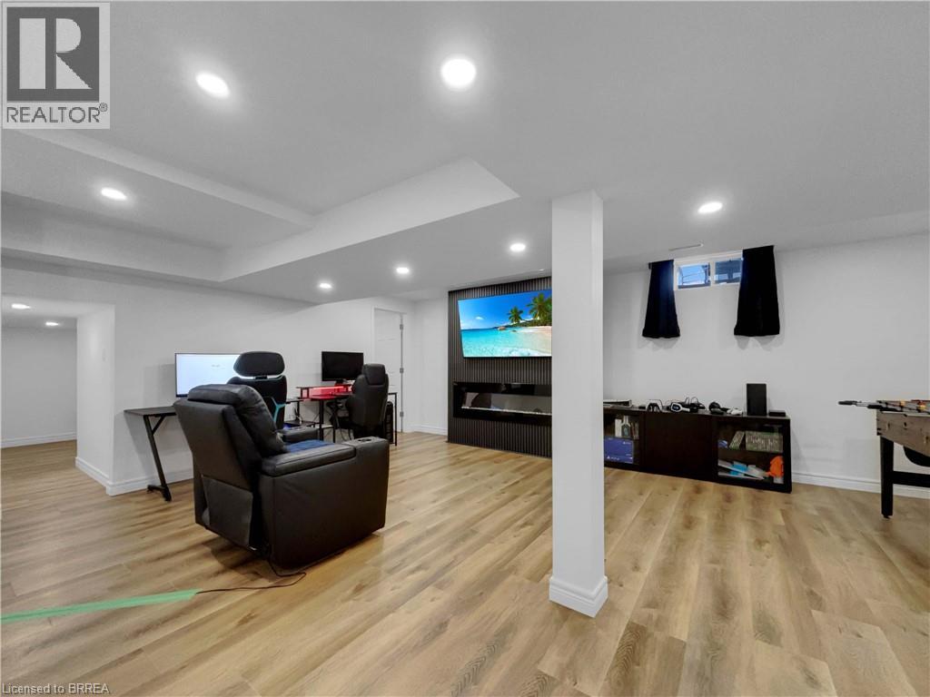 12 Shantz Avenue, Brantford, Ontario  N3T 0A7 - Photo 21 - 40784215