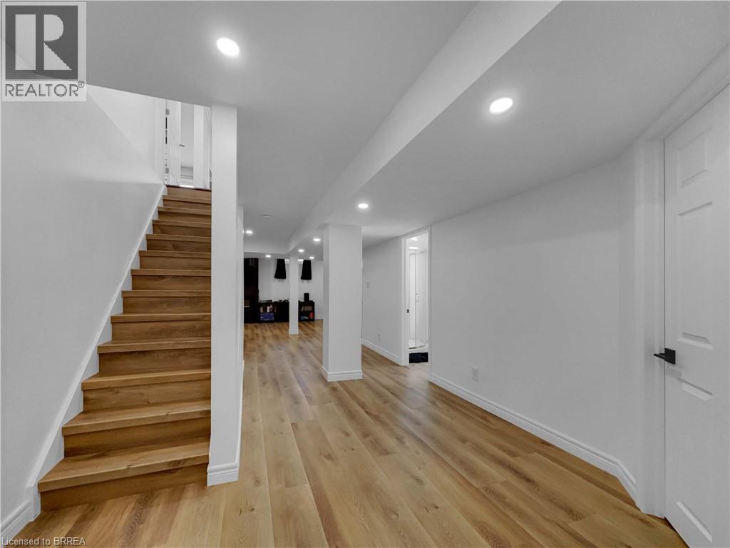 12 Shantz Avenue, Brantford, Ontario  N3T 0A7 - Photo 28 - 40784215