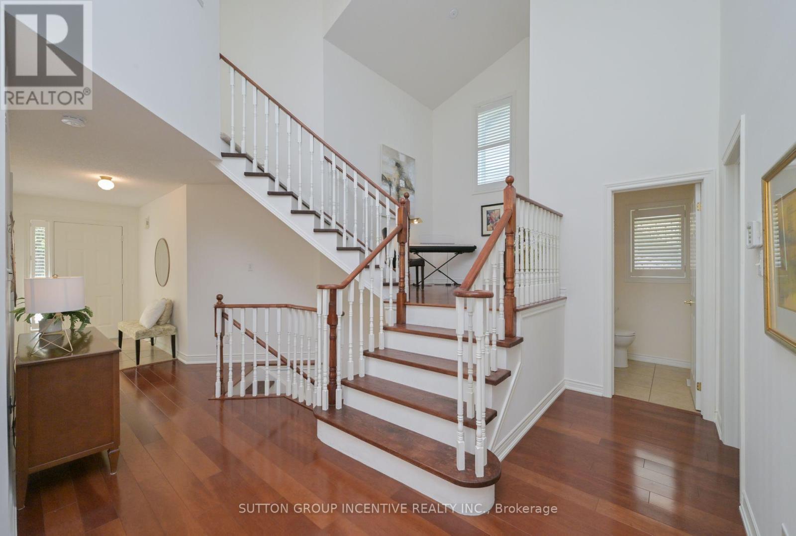 15 Sunset Boulevard, New Tecumseth, Ontario  L9R 1Y8 - Photo 12 - N12371896