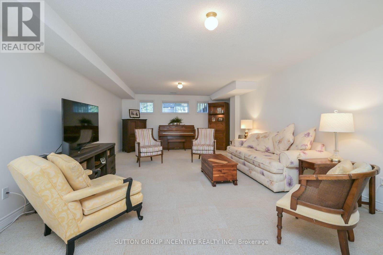 15 Sunset Boulevard, New Tecumseth, Ontario  L9R 1Y8 - Photo 21 - N12371896