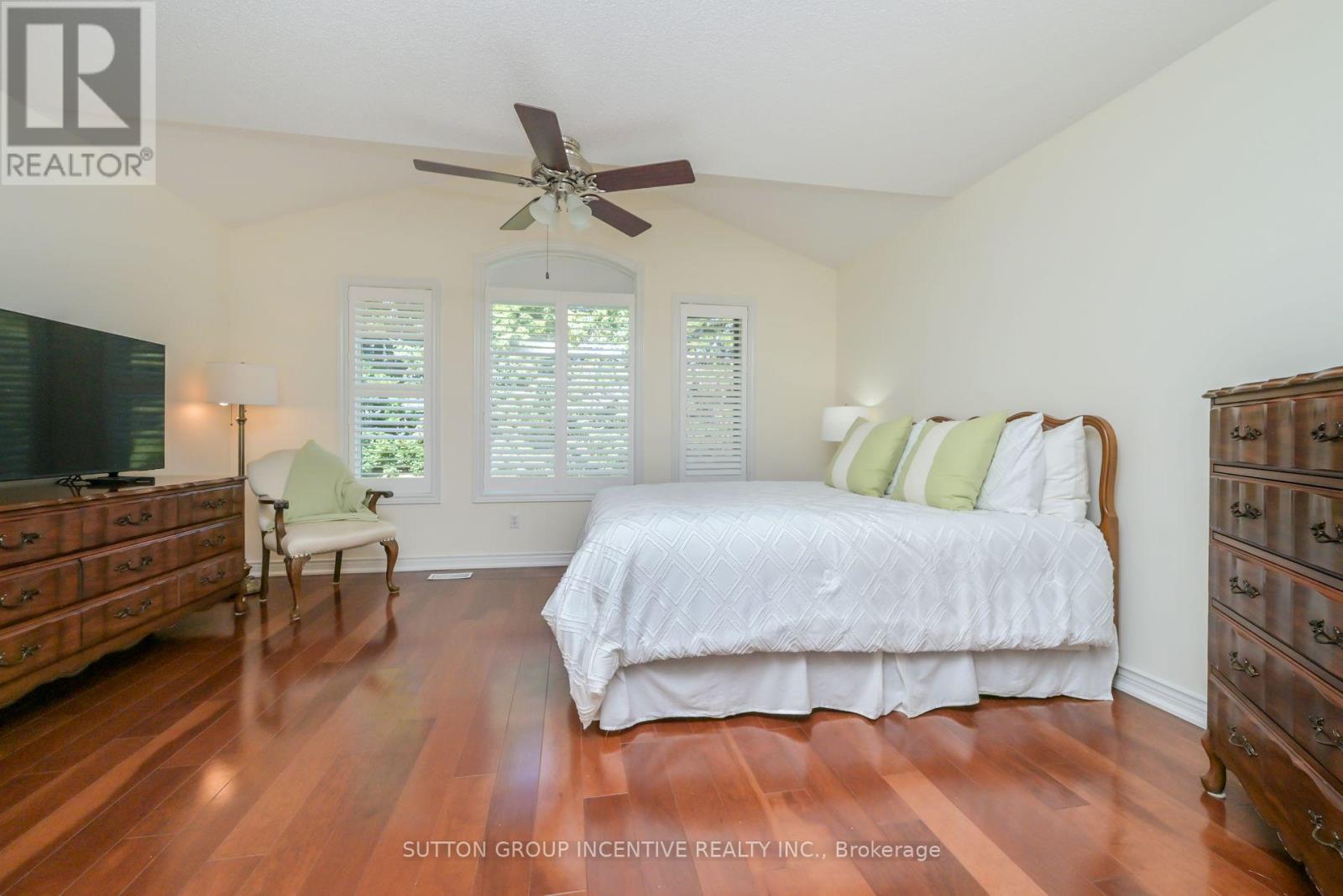 15 Sunset Boulevard, New Tecumseth, Ontario  L9R 1Y8 - Photo 14 - N12371896