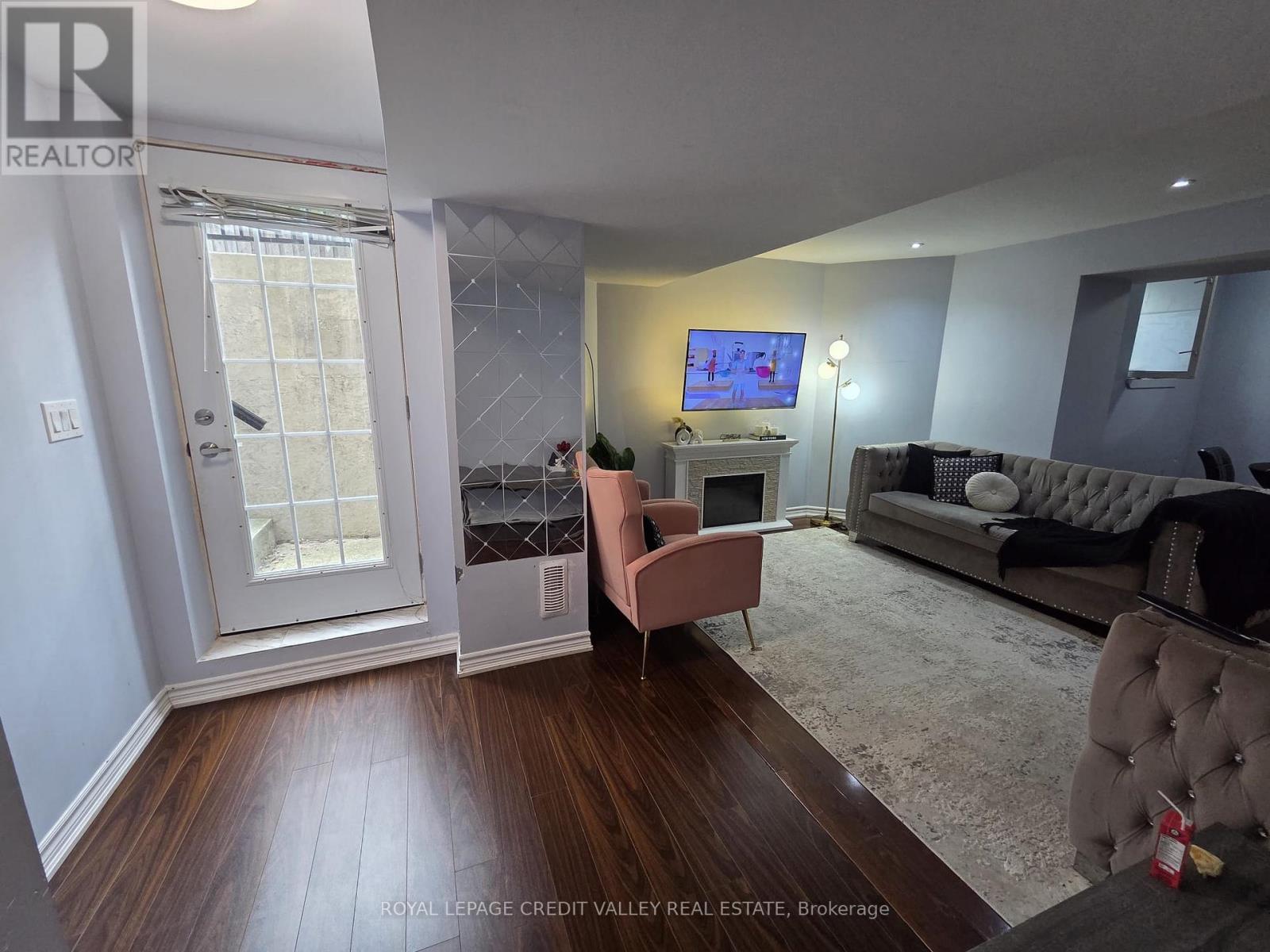 242 Jarrett Xing (Bsmt) Court, Milton, Ontario  L9T 6Z9 - Photo 8 - W12522432