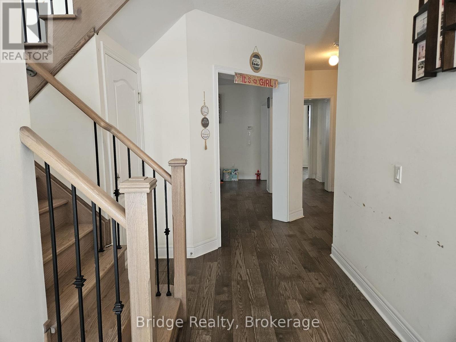 1060 Upper Thames Drive, Woodstock, Ontario N4T 0H2 - Photo 2 - X12528548