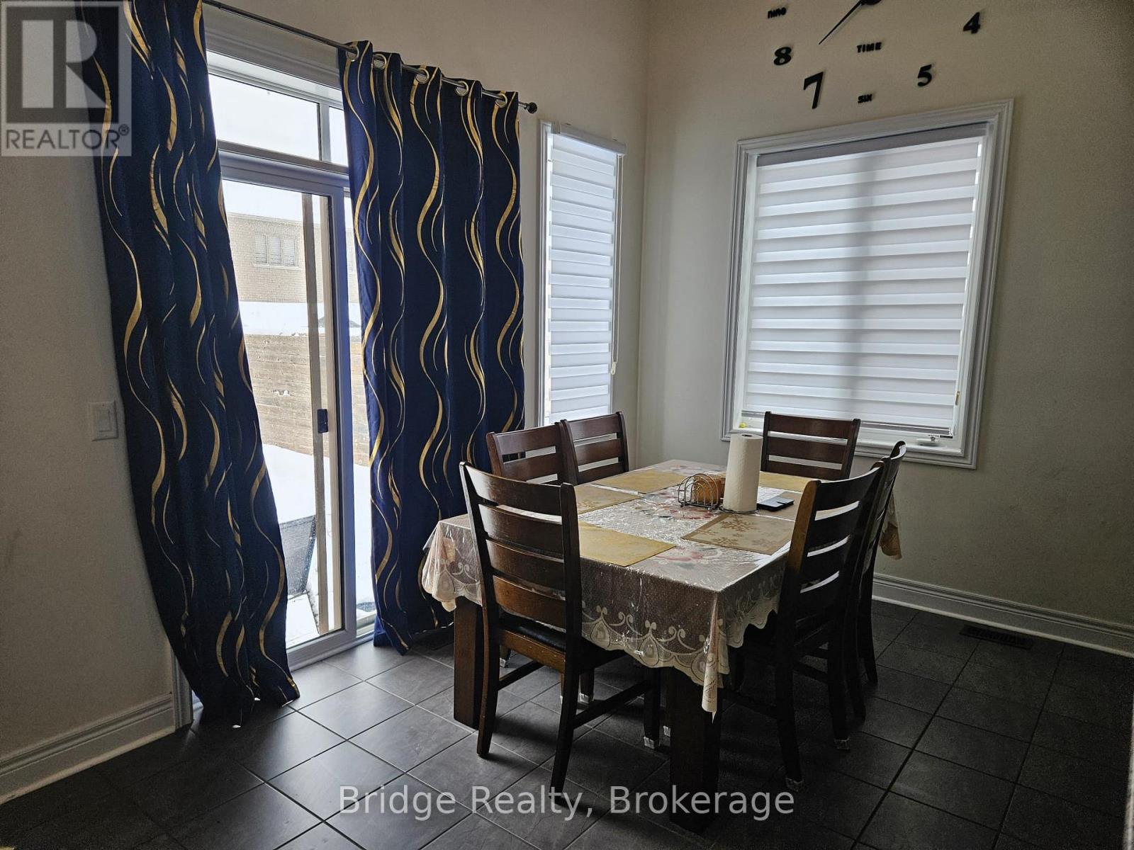 1060 Upper Thames Drive, Woodstock, Ontario N4T 0H2 - Photo 5 - X12528548